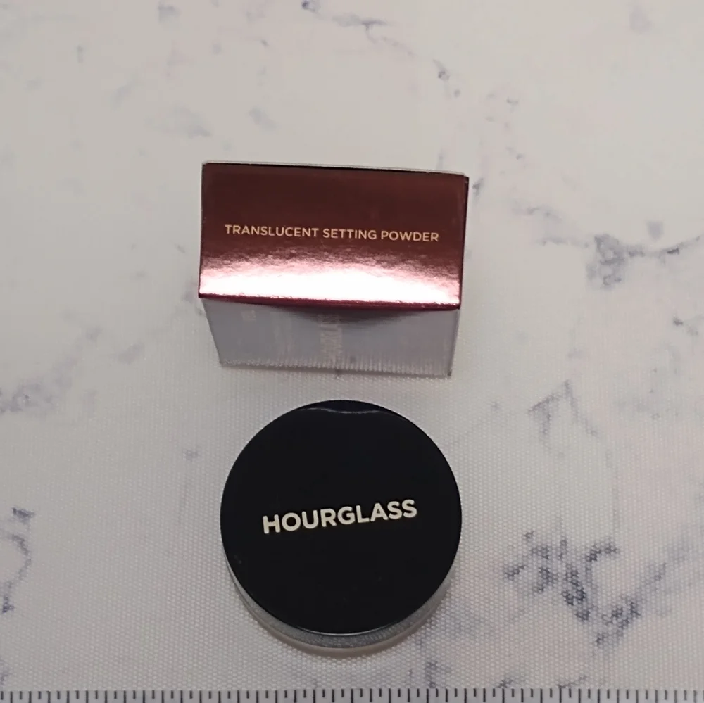 Hourglass Translucent Setting Powder Mini Travel Size .03 Oz